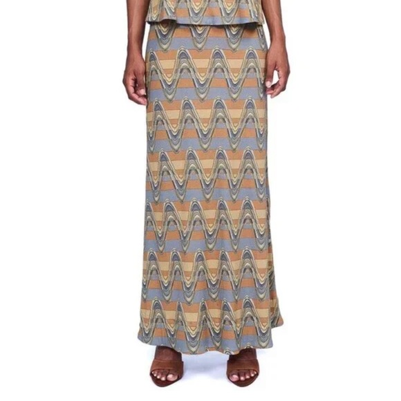 Faithful The Brand Elina Maxi Skirt in Ripple Green - Picture 3 of 12
